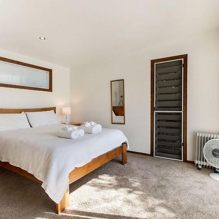 Karaka Sanctuary With Spa Pool By Waiheke Unlimited Oneroa Camera foto